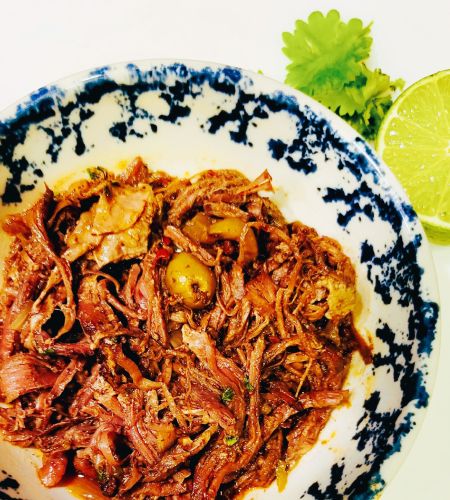SLOW COOKER BEEF BARBACOA (Mexican shredded beef)
